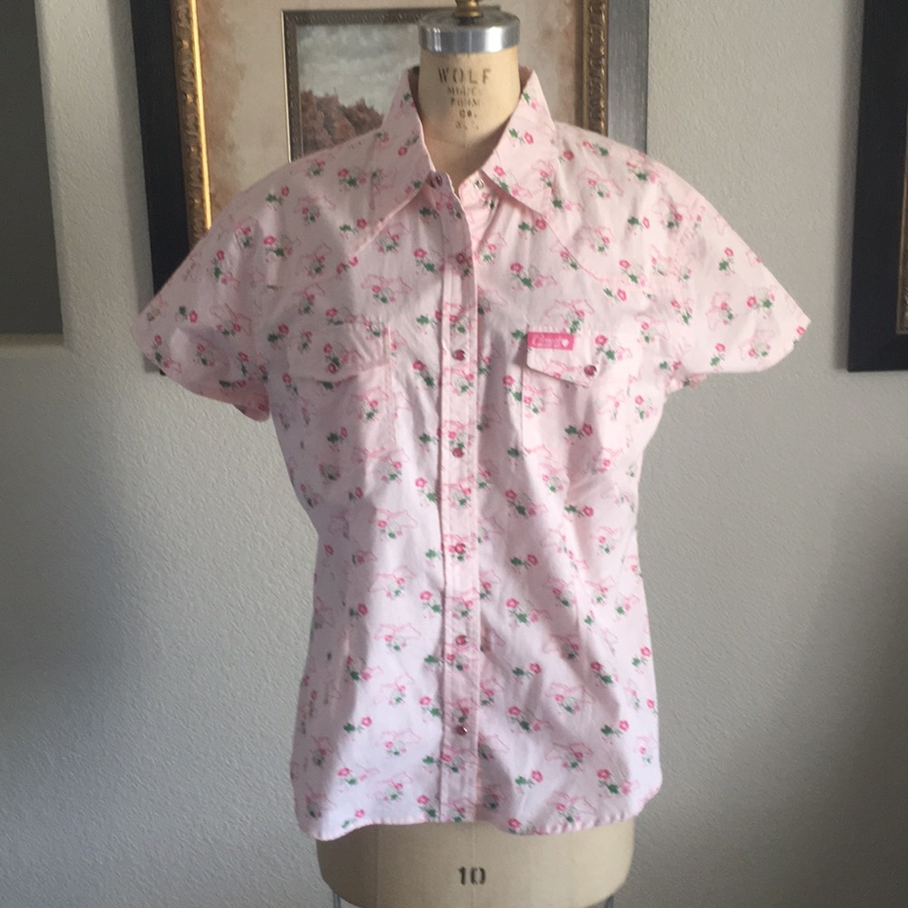 Short sleeved blouse by Cowgirl Hardware